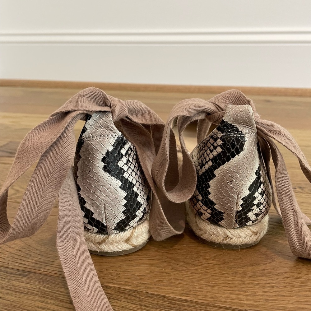 Vince Camuto Jeliany Espadrille Platform Sandal in Taupe/Tone/Snakeskin - Picture 8 of 15